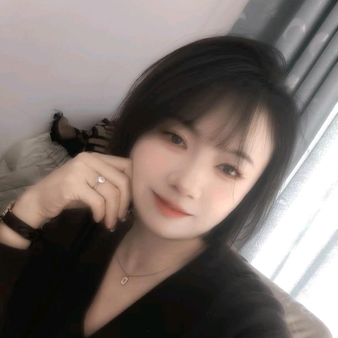 H莉莉