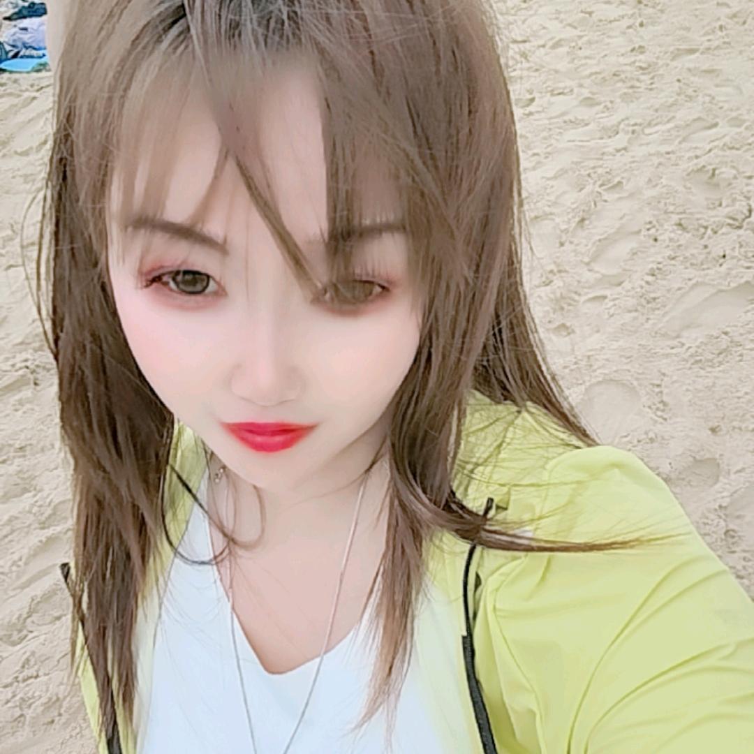 草莓小布丁儿