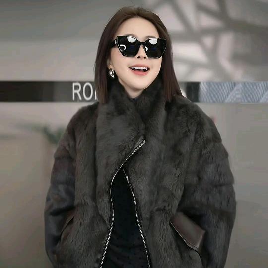 溶溶RONGRONG《直播返场》