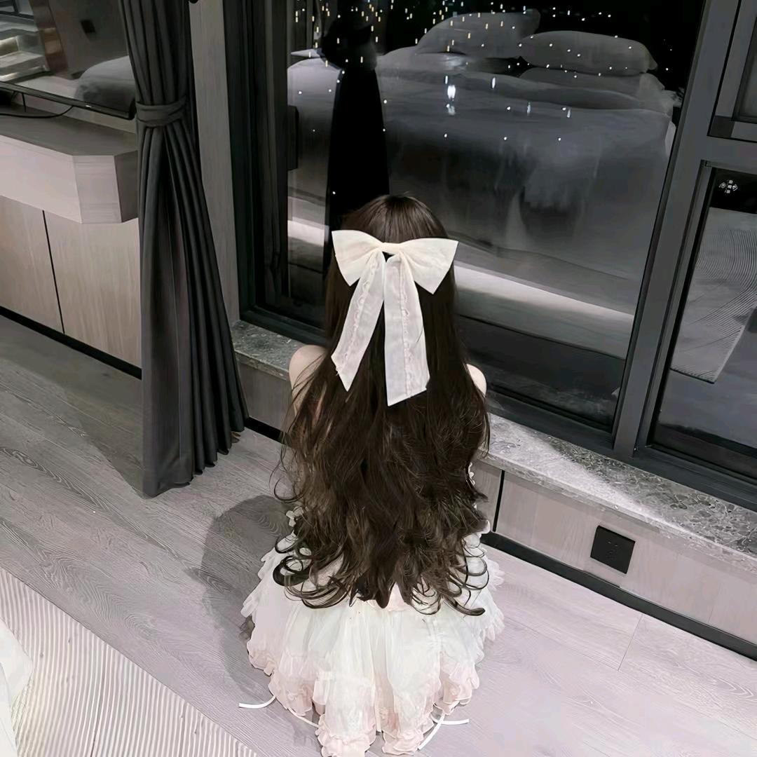 𝒞𝒶𝓂𝑒𝓁𝓁𝒾𝒶