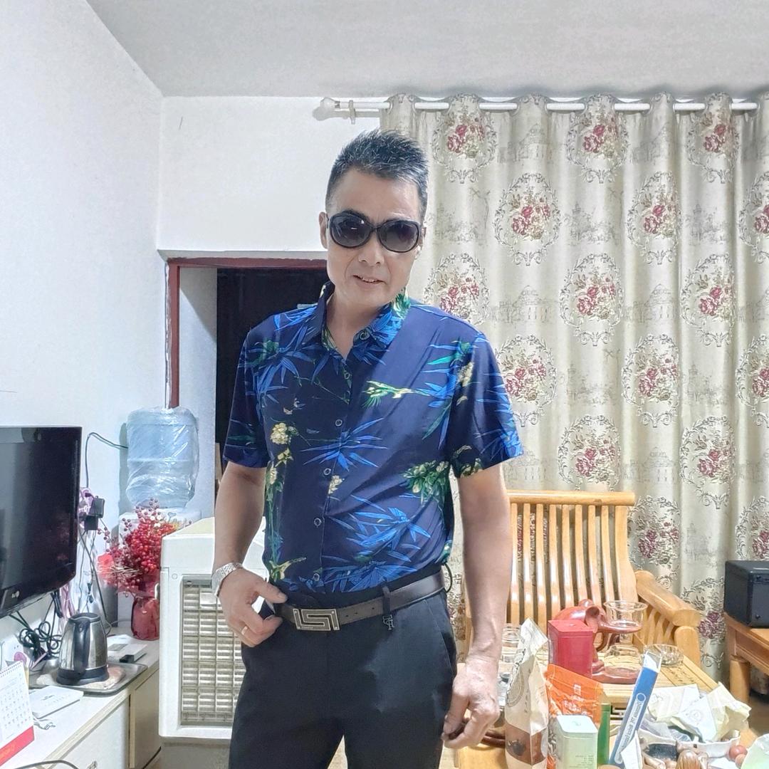 冰河透明(出售土鸡，土鸭，)