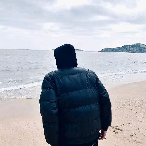 宇宙超级无敌噼里啪啦希哩哗拉哈哈的大帅哥