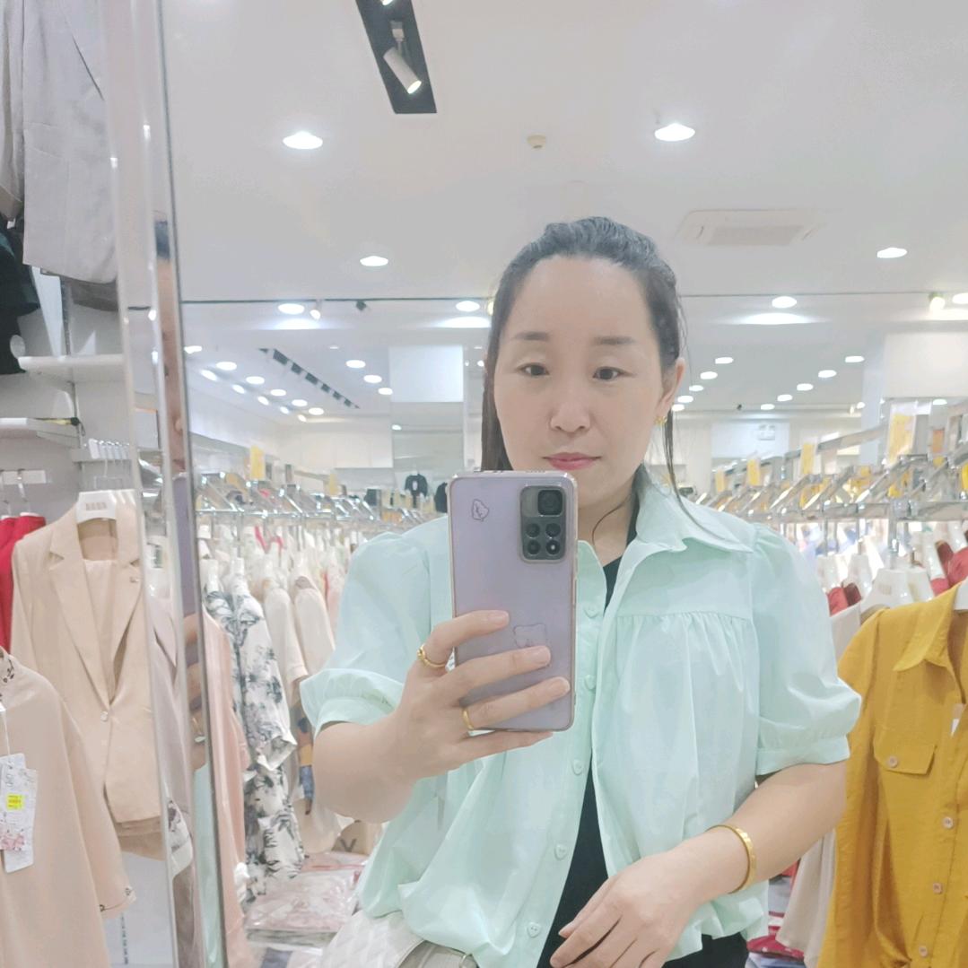 开心的小鱼