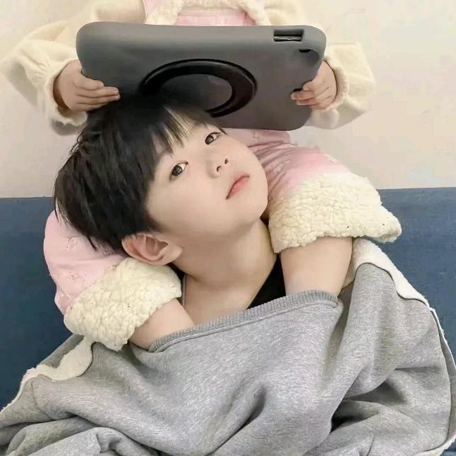 粥粥.