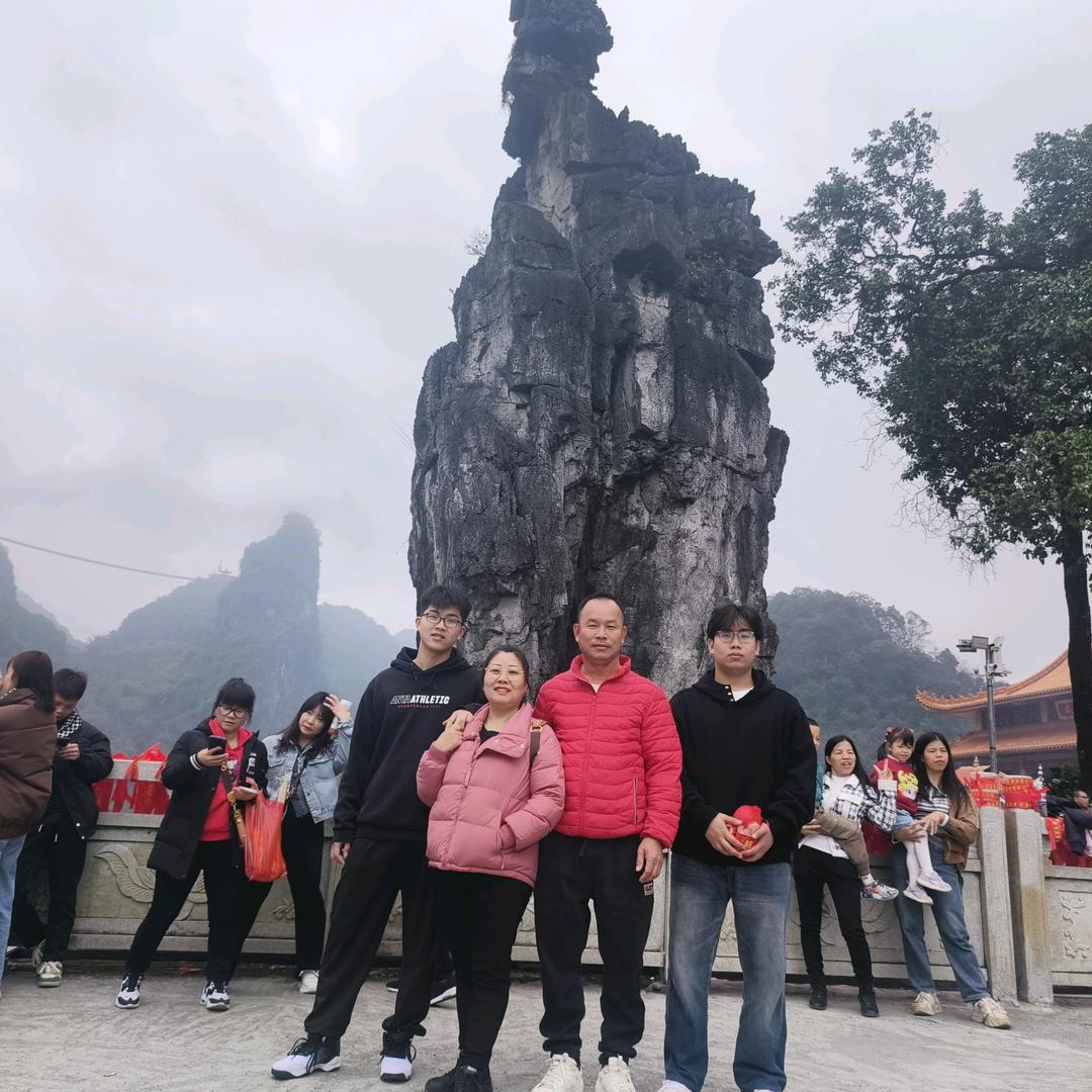 文哥经营勾机，夹机，林地承包木材买卖