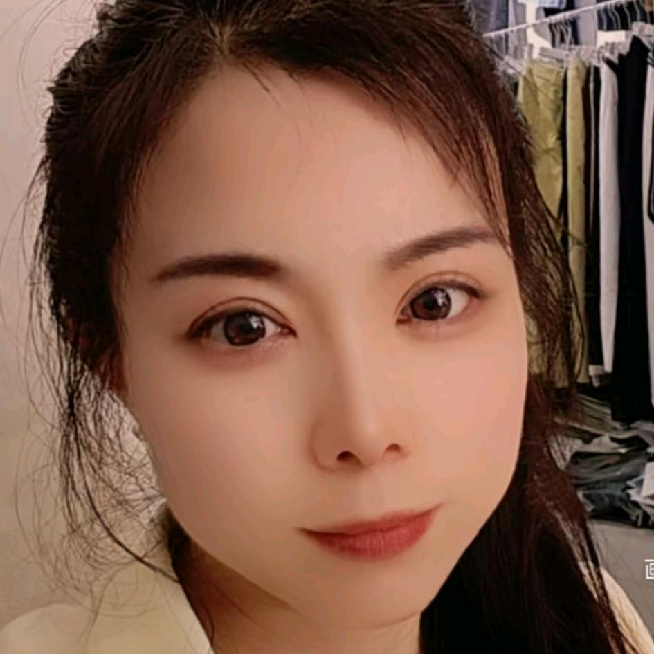 陈霞女装