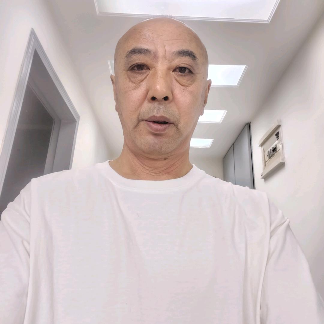 李三