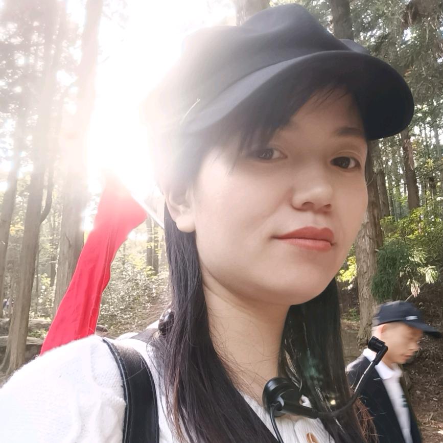 庐山导游青青