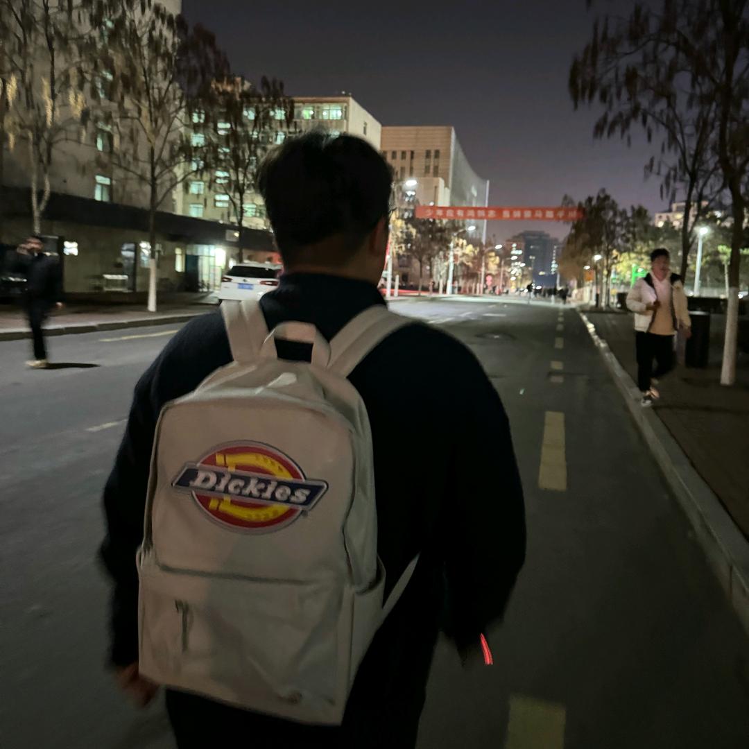 郝凇明.