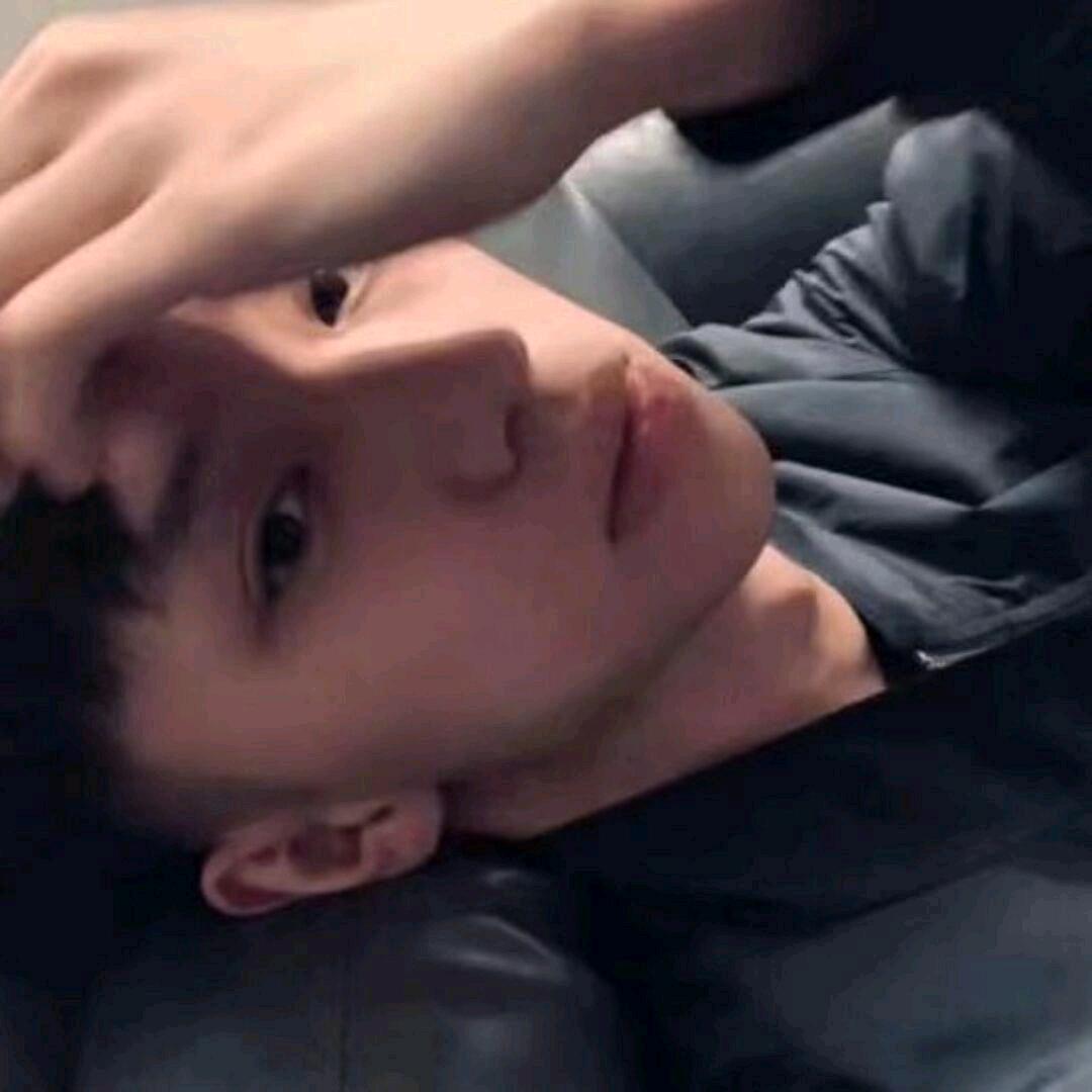 潦草小狗.