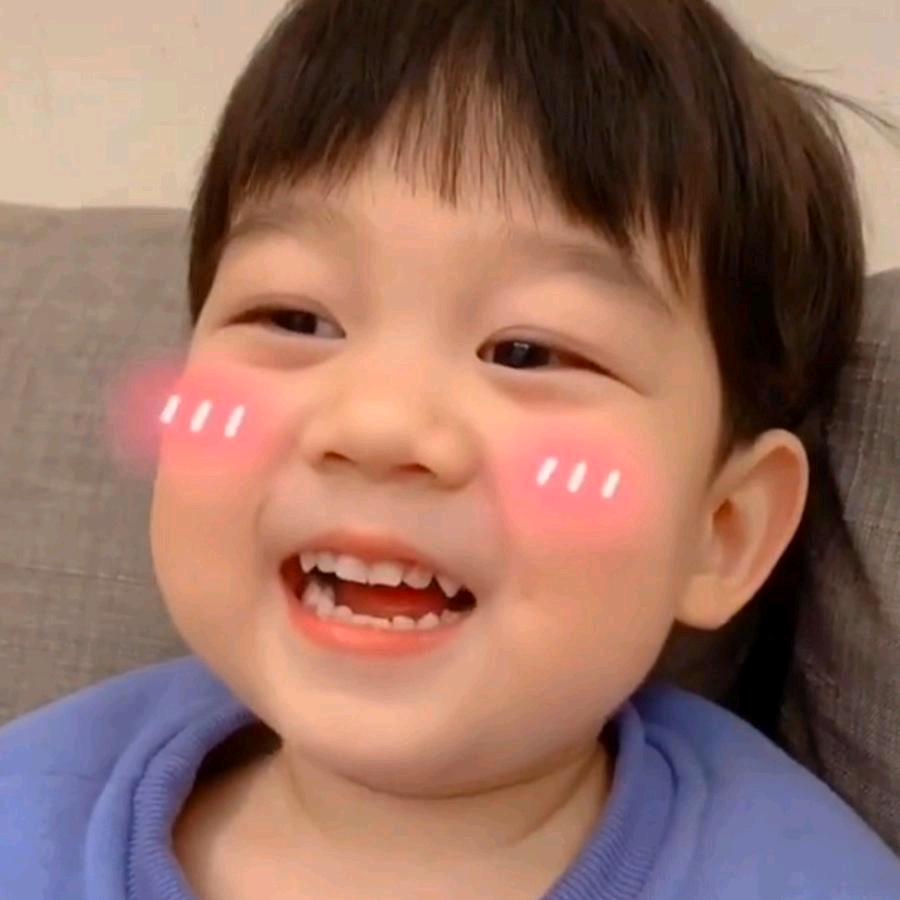 Claire٩(๑•̀ω•́๑)۶