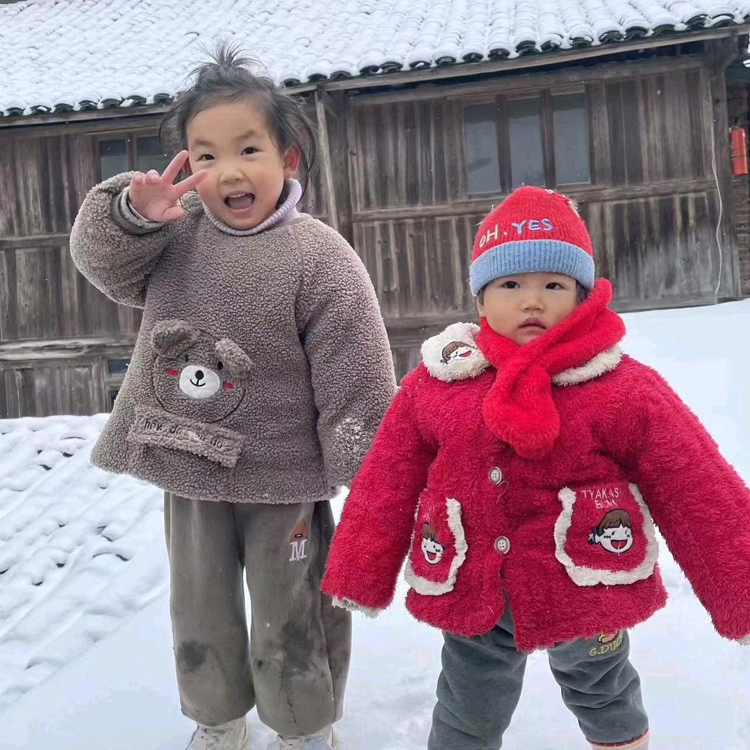 爱喝奶的小鱼仔