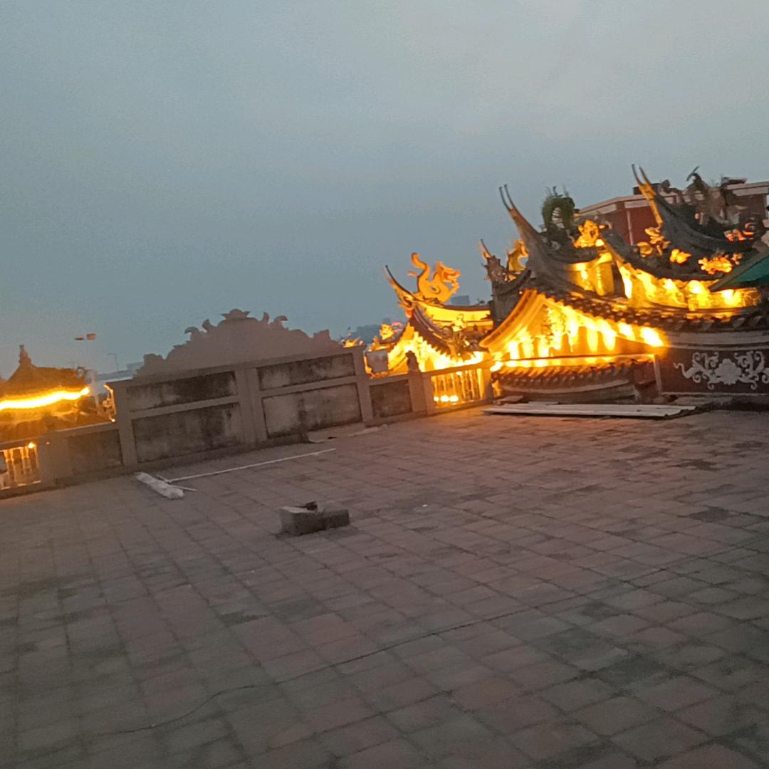 龘氺