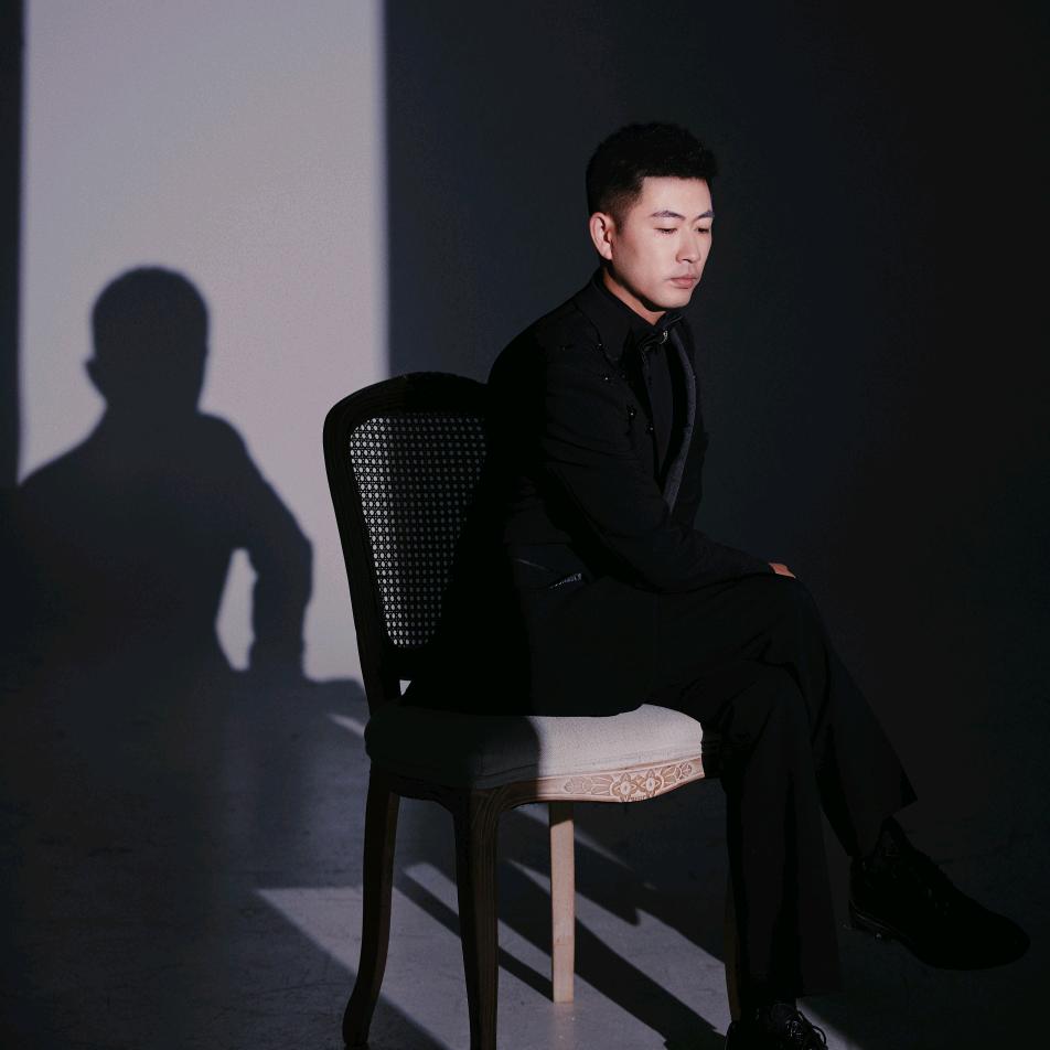 睡裤小哥