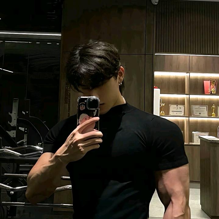 喜欢赚钱的靓仔