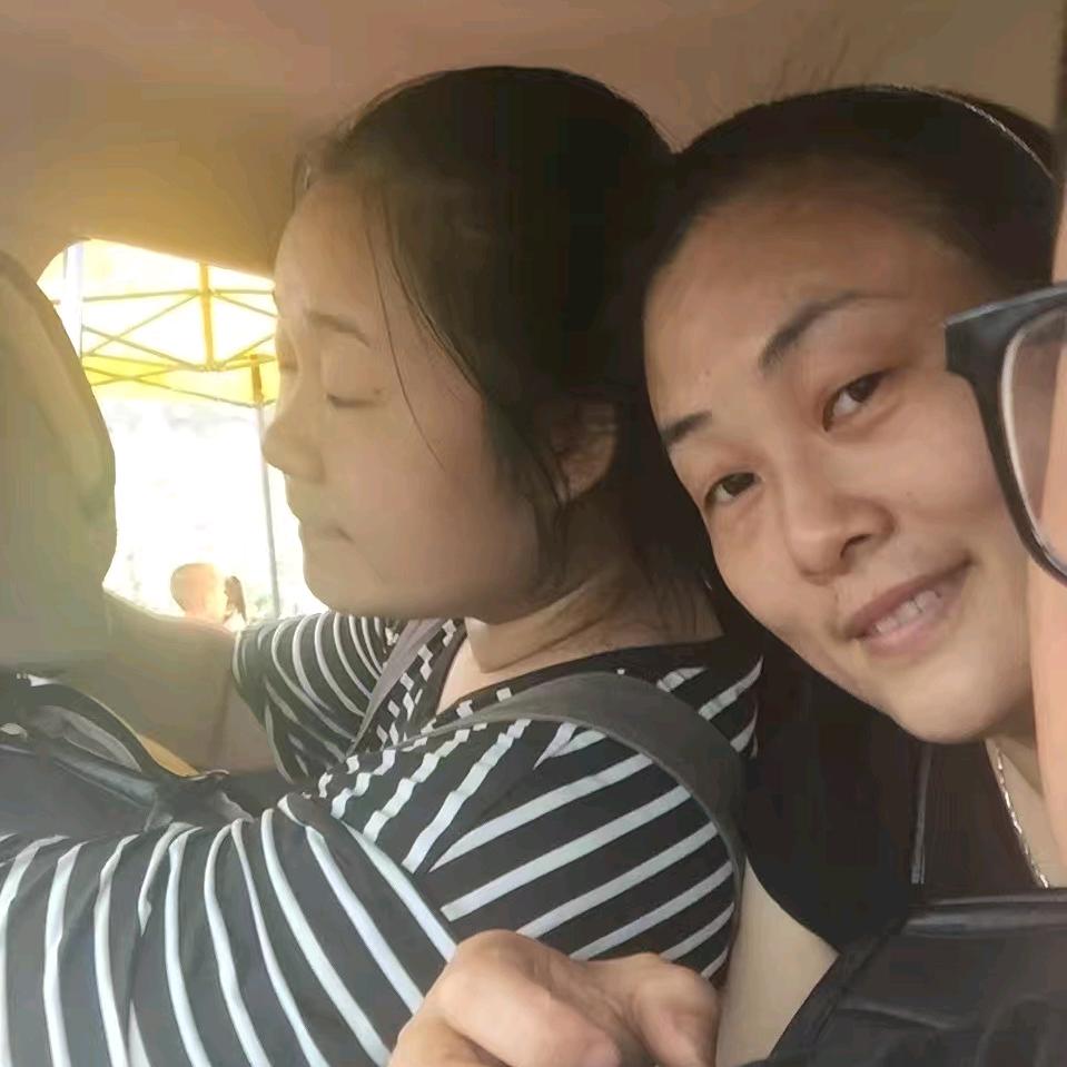 妞！给爷笑一个