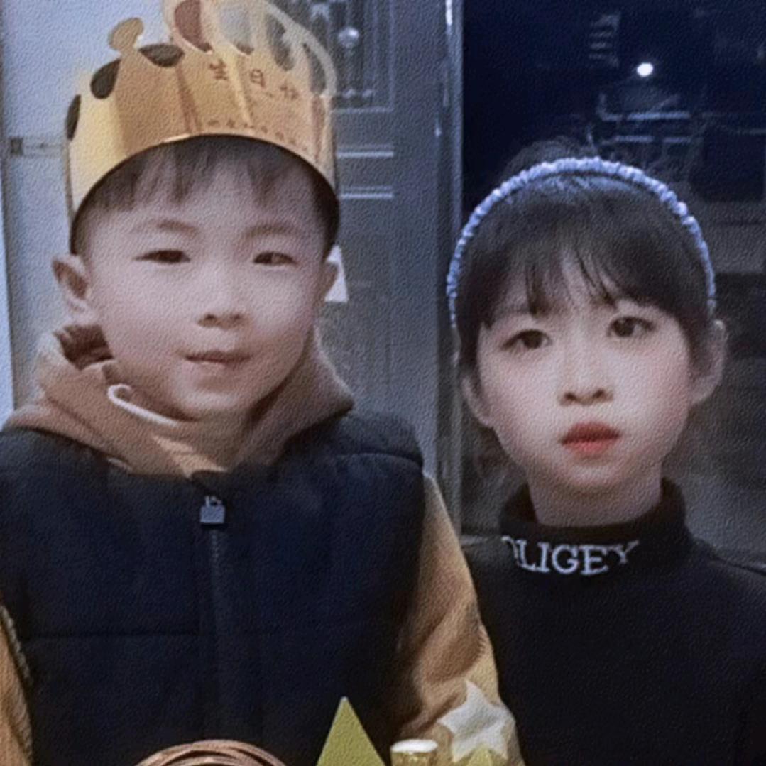 梅梅.