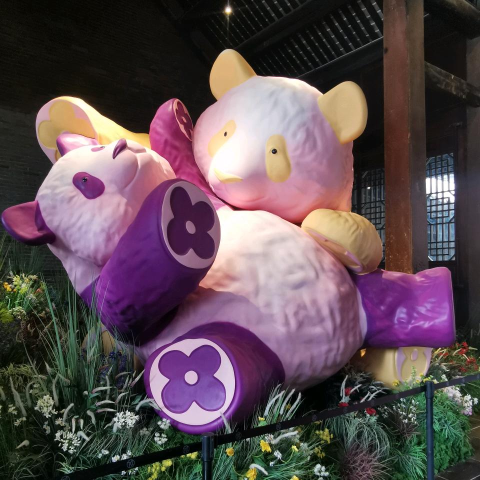 雄赳赳