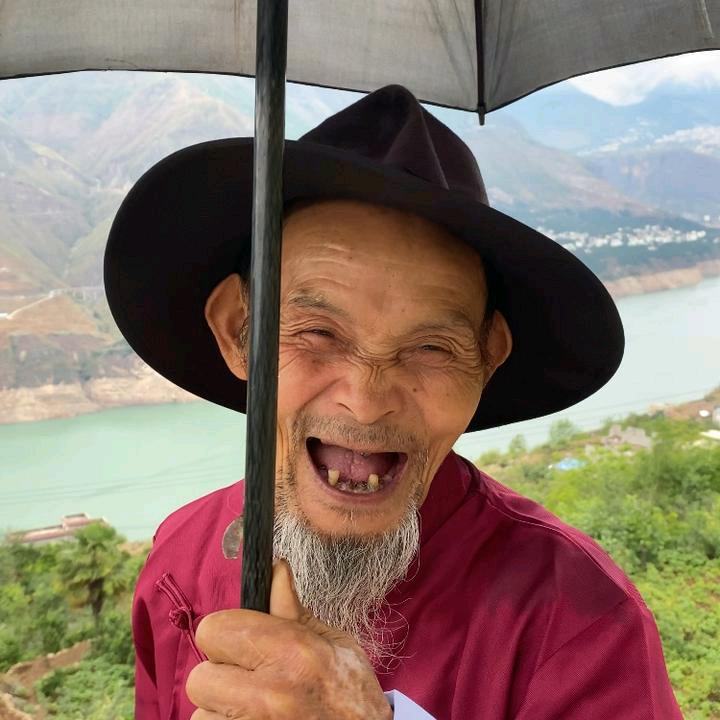 嘿爷爷