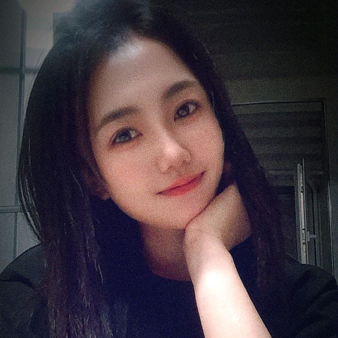 👧Ying