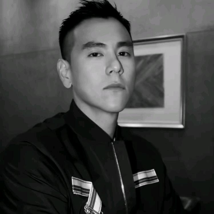 𝑬𝒕𝒆𝒓𝒏𝒂𝒍.