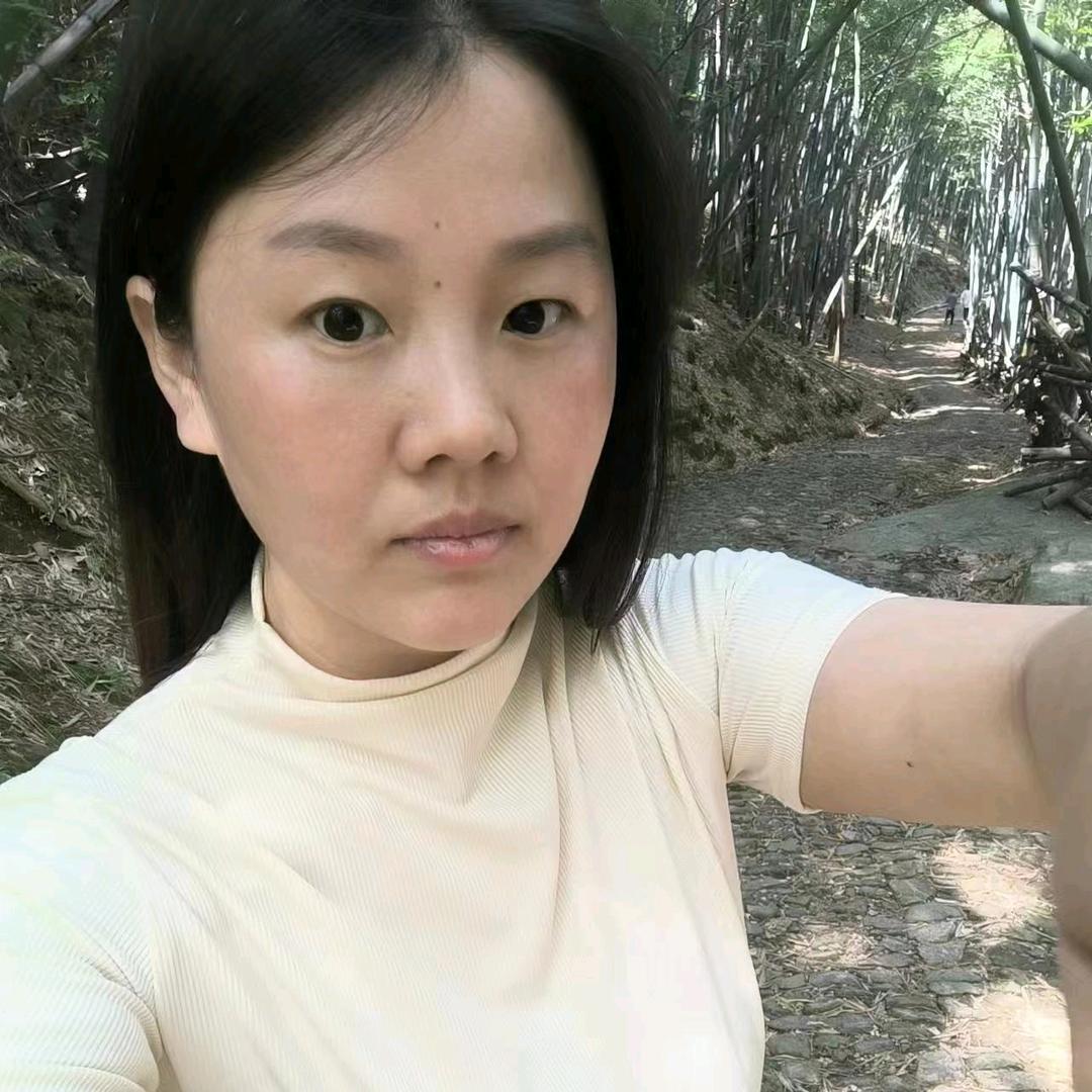 大脸盘姐