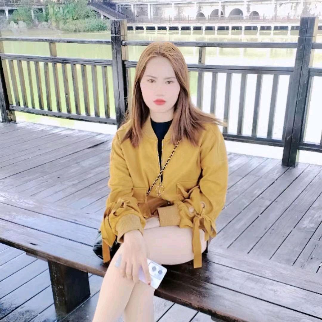 @彩儿零食铺