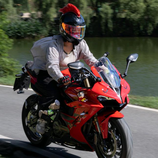 可欣🏍️