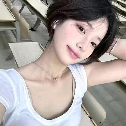 小小柒.