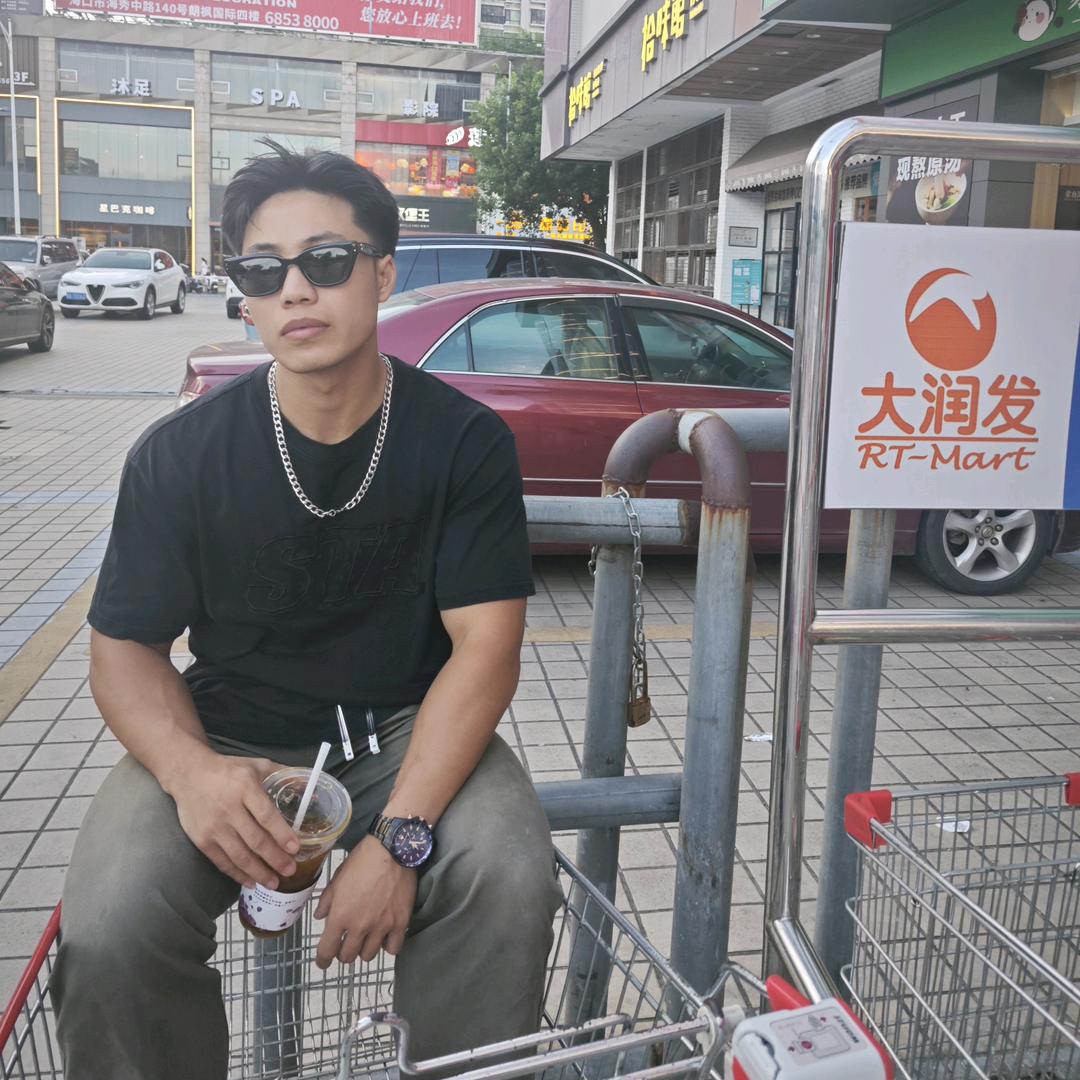 拾力氧舱游泳健身 王寒