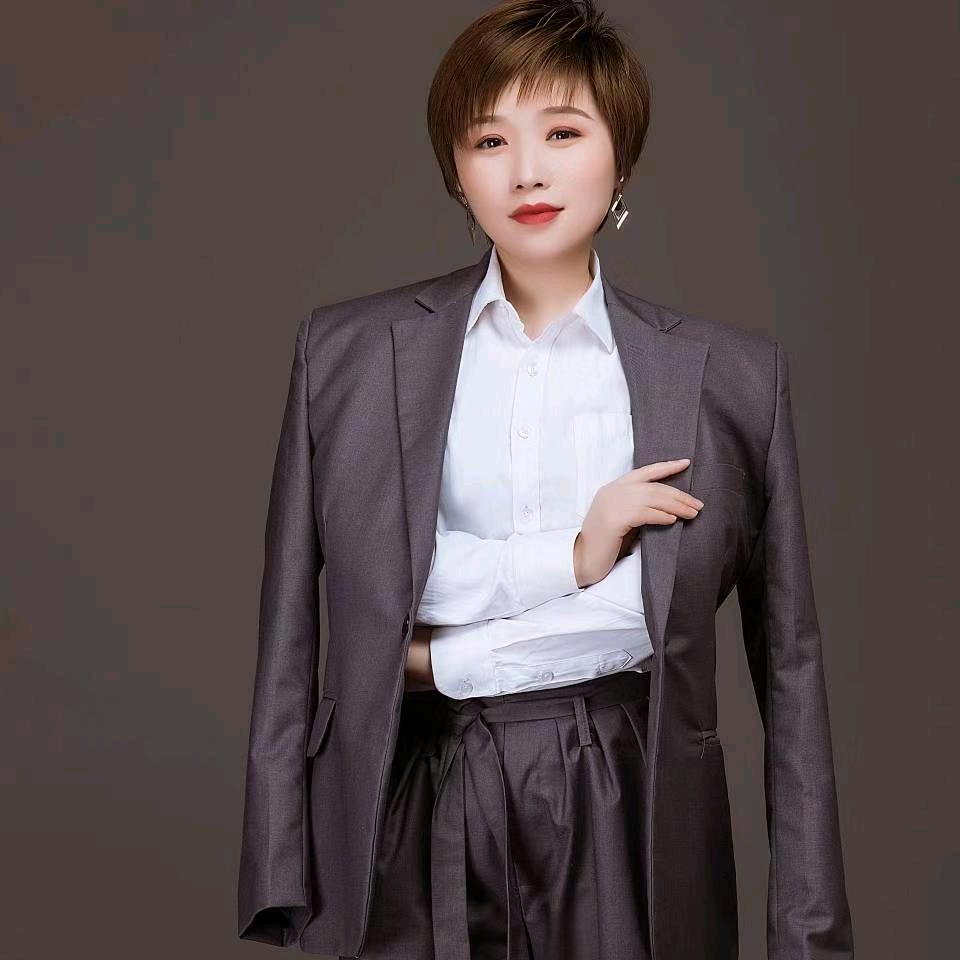 苗立简市场总监金总