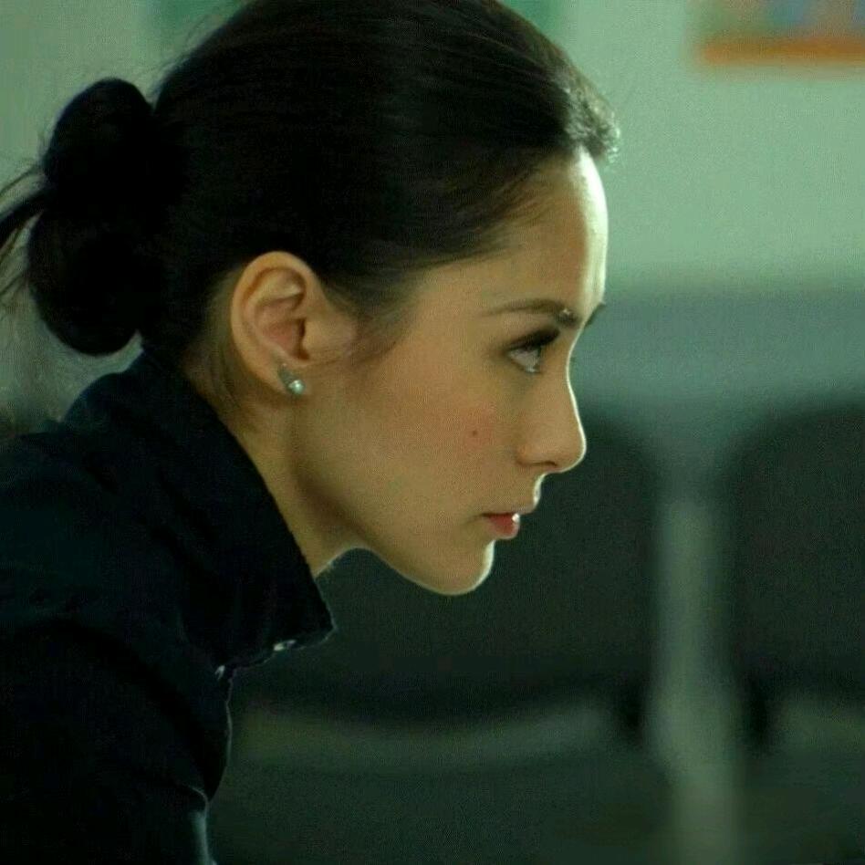 眉眉。