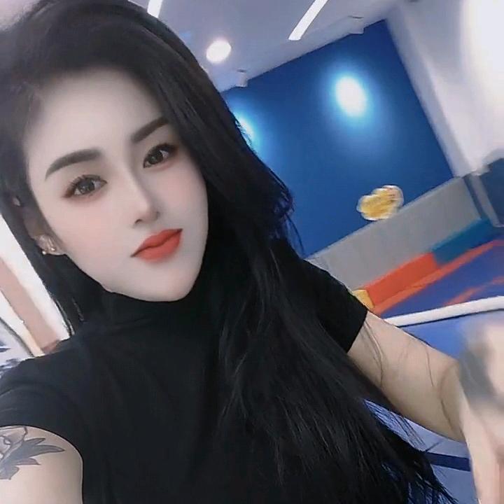 哇噻莹莹姐👻