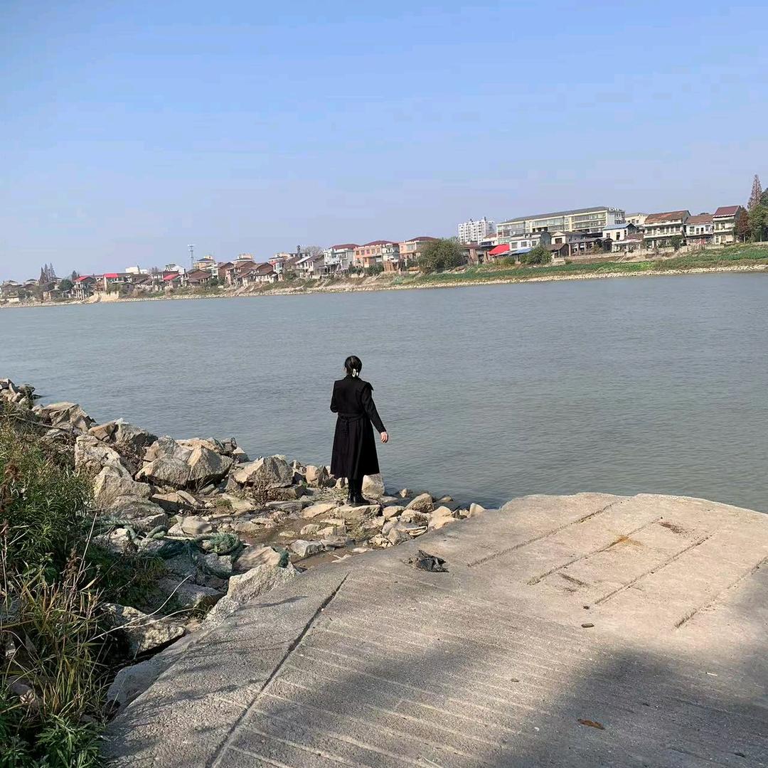 人间真苦，下辈子还要来     王