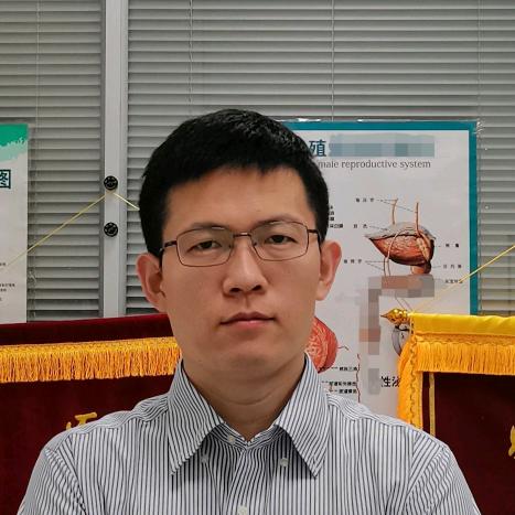 梁海振呀