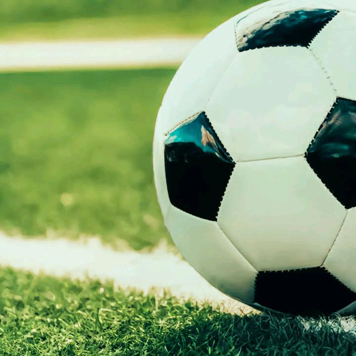 绿茵足球集合站