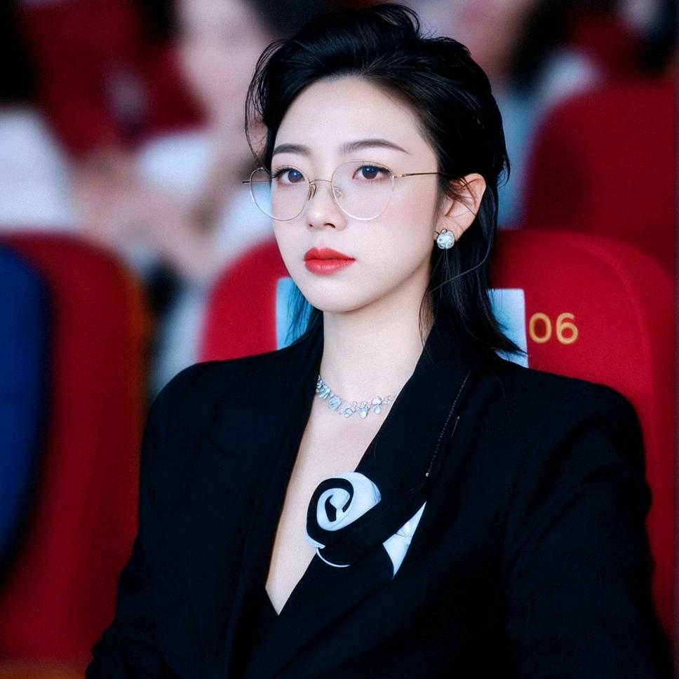 眉闺蜜艺扬老师