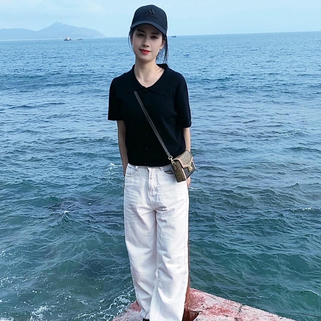小拇指卜芳