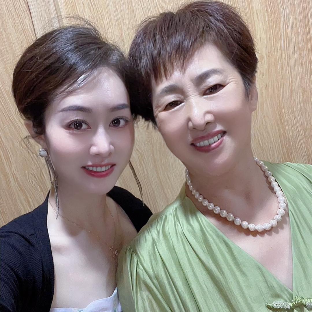 奶奶和孙女
