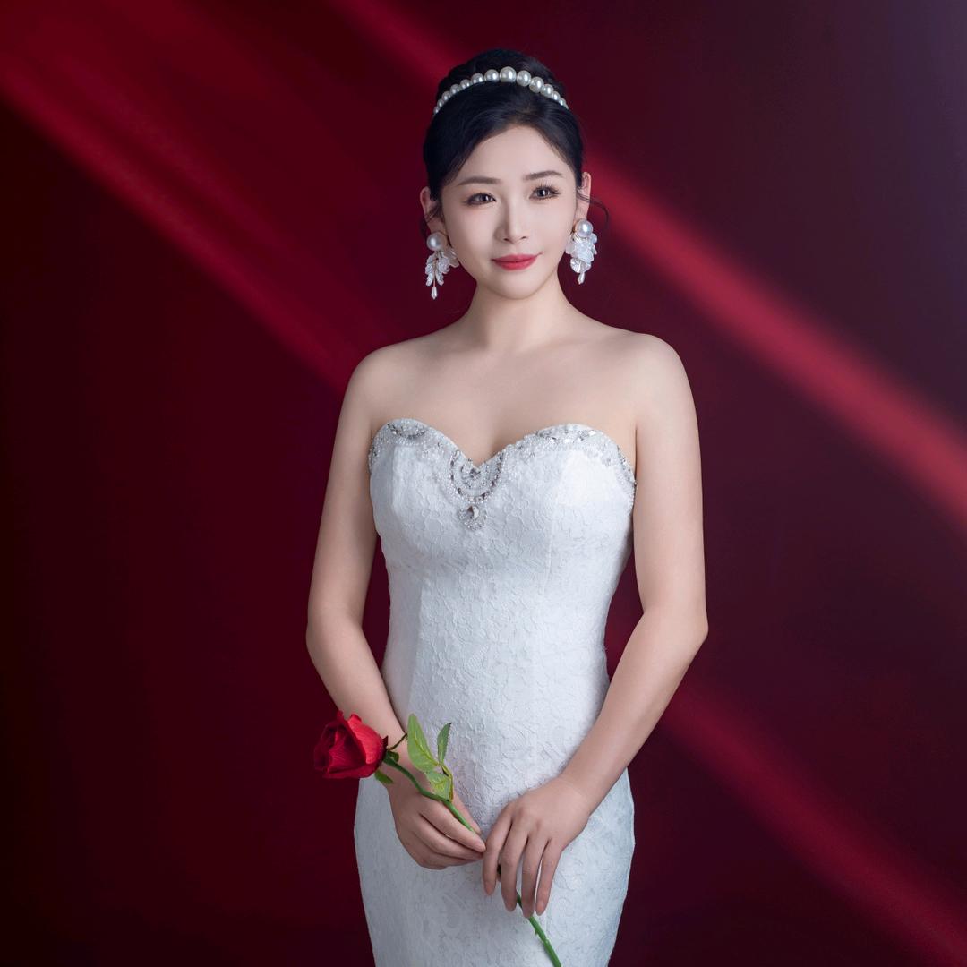 黔西做形体礼仪女性成长的—赵羽辰