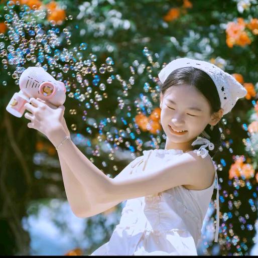 璐瑶穿搭铺