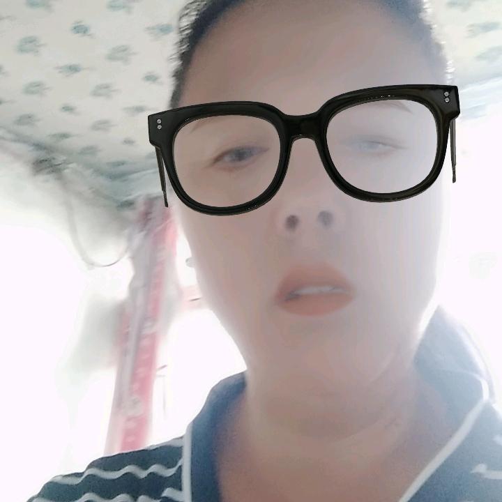母长芹