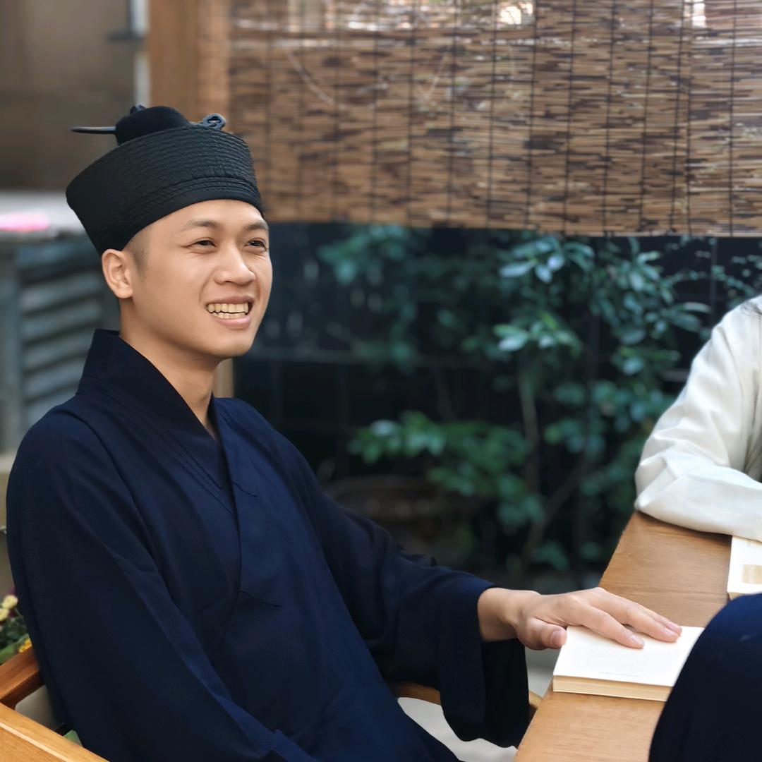 玉面惊尘