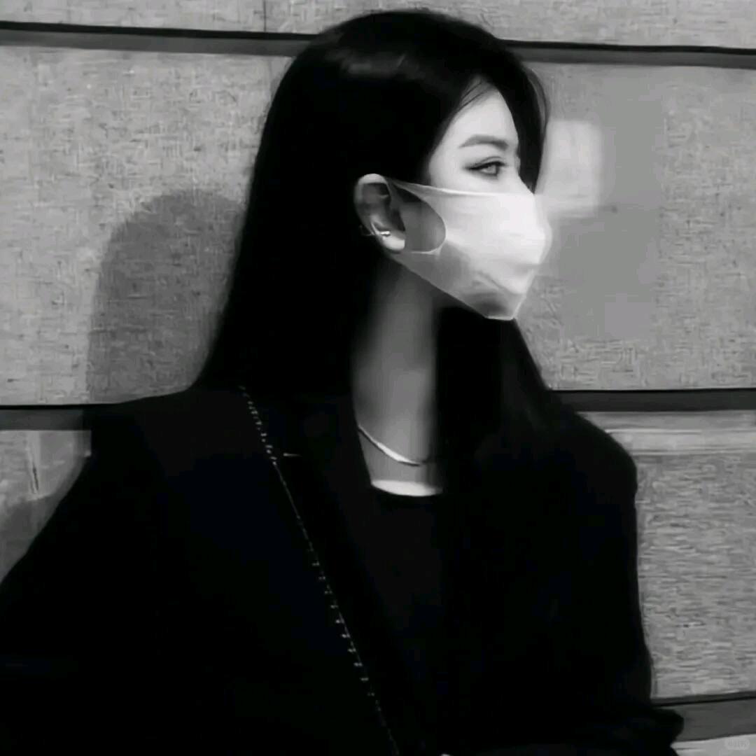 小婷爱看书