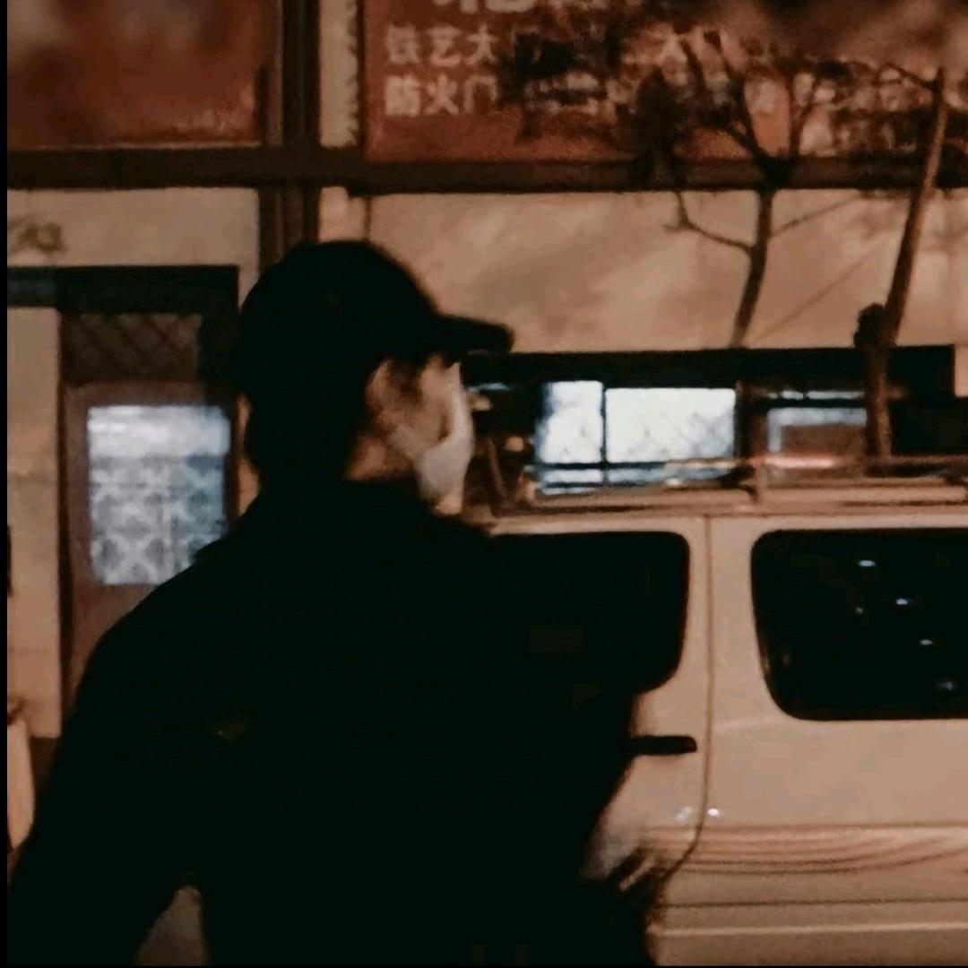 🌈会游泳的书📚