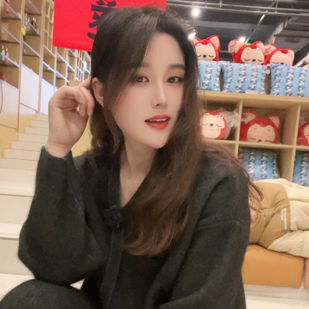 海青  二胎宝妈（带娃中）