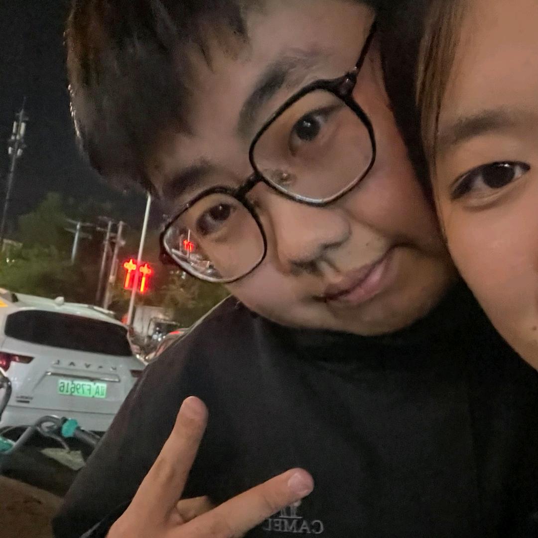 捕捉涵的欣.