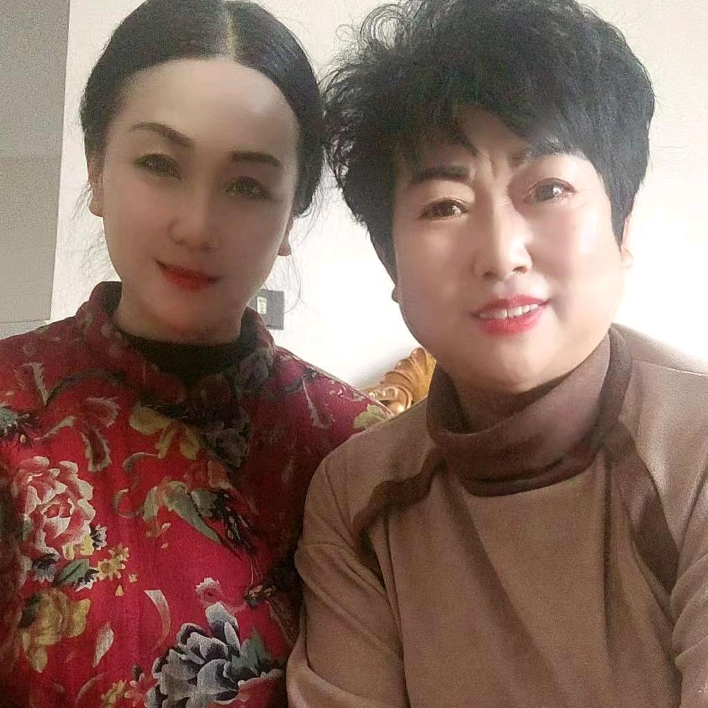 张刘二妇谝闲传，看戏