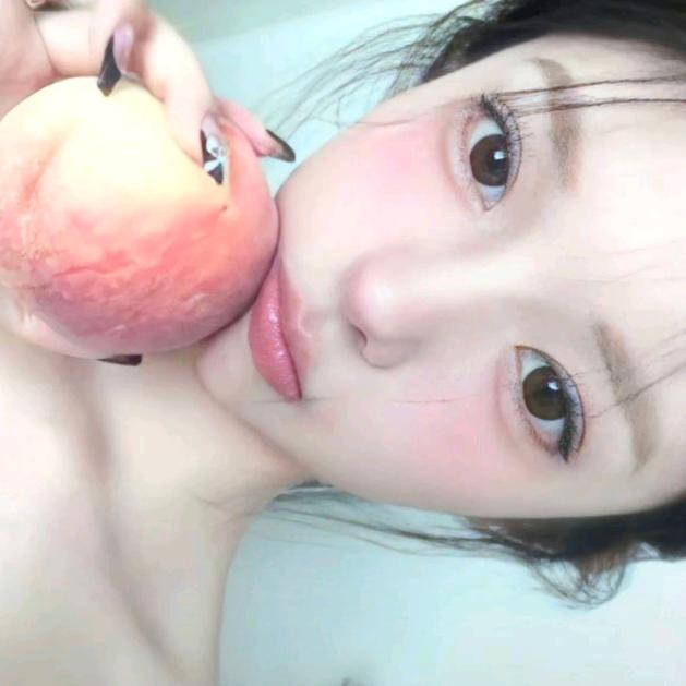 我会假装玩SM并且真的把你打死
