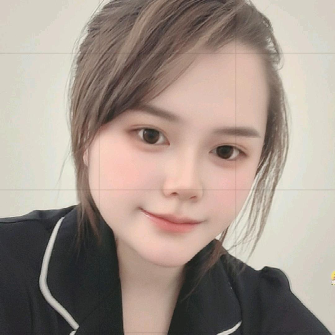 是崽崽吖～（招美甲师版）